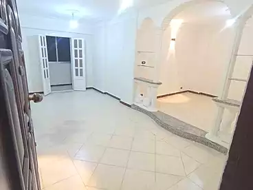 شقق للبيع في الفلكي، السيوف، 100 متر