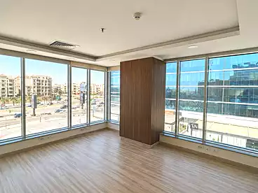 For rent in Northern 90th St., 90th Street, 173 sqm