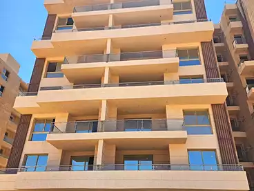 في كمبوند دي جويا 4 - تاج مصر، الحي السكني الثامن - R8، 150 متر