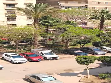 في شارع عبد الرازق السنهوري، مدينة نصر، 200 متر