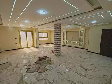شقق للبيع في شارع رايل، منشية عين حلوان، 200 متر