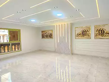 شقق للبيع في شارع خليل حماده، سيدي بشر بحري، 220 متر