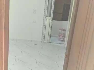 عقارات للإيجار في شارع 27، النزهة 2، 100 متر