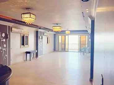شقق للبيع في شارع كورنيش النيل، حدائق حلوان، 240 متر