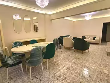 شقق للبيع في شارع البرنسيسة، البيطاش، 100 متر