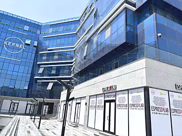 Shops For rent in Northern 90th St., 90th Street, 78 sqm