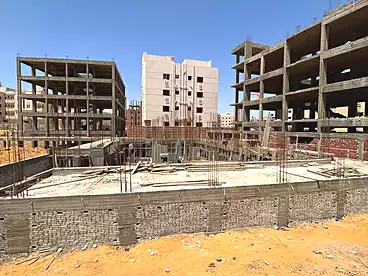 في الحي الرابع، بيت الوطن، 200 متر