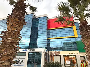 مكاتب للإيجار في مول توب 90، كمبوند بالتجمع الخامس، 160 متر
