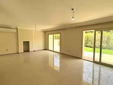 Villas For rent in Oriana Villas - Cairo Festival City Compound, Cairo Festival City Compound - Al Futtaim, 395 sqm