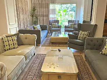 Villas For rent in Doctor Mohamed El Nashaey St., Extension of Rehab, 250 sqm