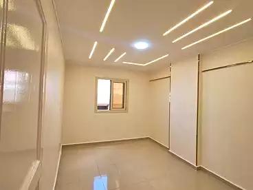 Apartments For sale in Khaled Ibn El Waleed St., Miami, 130 sqm