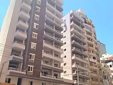 عيادات للبيع في شارع عبد السلام عارف، سابا باشا، 100 متر