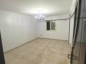Apartments For sale in Gamal Abdel Nasser St., El Mandara, 165 sqm