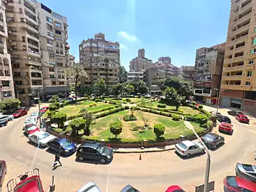 شقق للبيع في شارع عمان، الدقي، 280 متر