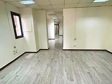 Offices For rent in Abrag Othman, Corniche El Maadi St., 1000 sqm