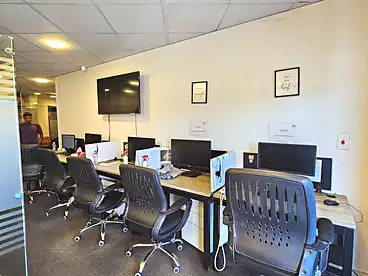 Offices For rent in Rayhanah Plaza - Morshedy Group, Compounds in Maadi, 200 sqm