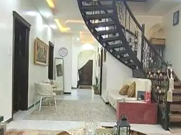 فلل للبيع في طريق كعبيش، فيصل، 175 متر