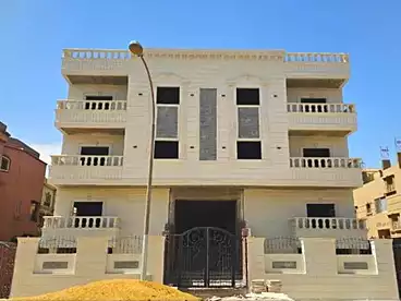 Apartments For sale in Neighborhood 7th, West Somid, 190 sqm