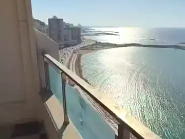 شقق للبيع في شارع خليل حماده، سيدي بشر بحري، 185 متر