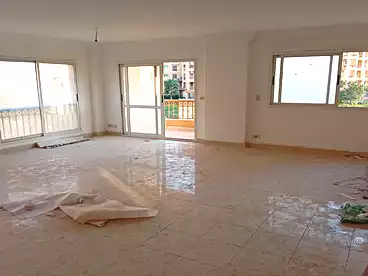 للبيع في مدينتي - بي 3، المنطقه الثالثه عمارات، 325 متر