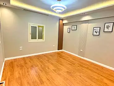 للبيع في شارع زيد بن حارثه، جنوب الاكاديميه (أ)، 200 متر