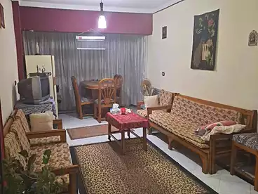 شقق للبيع في شارع زايد، البيطاش، 90 متر