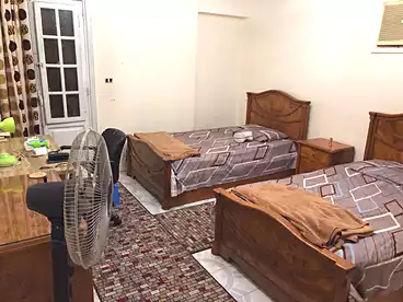 للإيجار في شارع دكتور حسن الشريف، المنطقة الثامنة، 300 متر