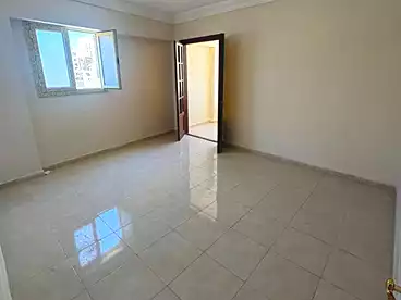 عقارات للبيع في شارع جمال عبد الناصر، سيدي بشر بحري، 140 متر