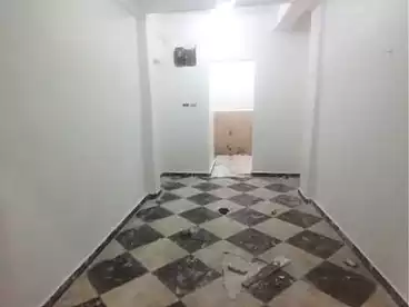 Shops For sale in Ezbet Mohsen St., El Awayed, 18 sqm