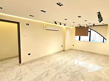 عقارات للإيجار في شارع كارفور الرئيسي، زهراء المعادي، 135 متر
