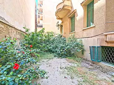 فيلا منفصلة للإيجار في شارع عبد السلام عارف، سابا باشا، 2000 متر