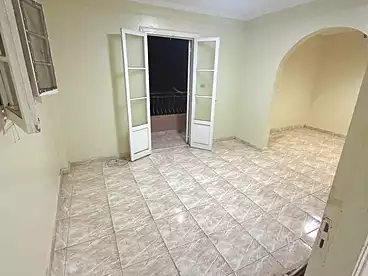 شقق للبيع في البيطاش، العجمي، 120 متر