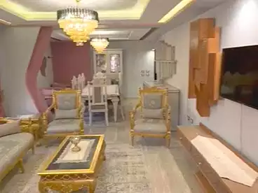 شقق للبيع في شارع كورنيش النيل، حدائق حلوان، 215 متر
