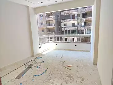 Apartments For sale in Gamal Abdel Nasser St., El Mandara, 135 sqm