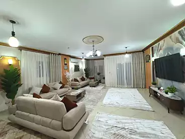 للبيع في شارع تاجان، البنفسج 1، 290 متر