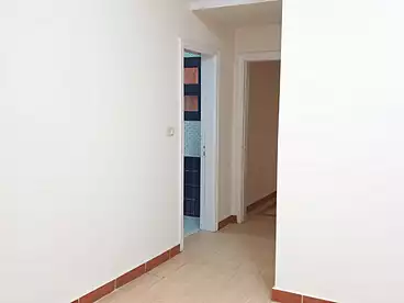 شقق للإيجار في شارع مدحت الخولي، جنوب الاكاديميه (ب)، 200 متر
