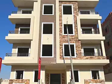 شقة بحديقة للبيع في جنوب طريق السويس - الحي التكميلي، بيت الوطن، 140 متر