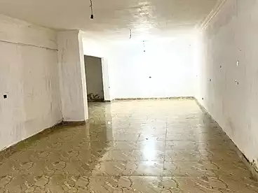 Commercial For sale in 1st Neighborhood, El Hadabah El Wosta, 110 sqm