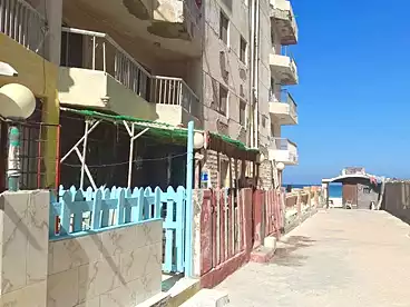 شاليه بحديقة للبيع في الهانوفيل، العجمي، 100 متر