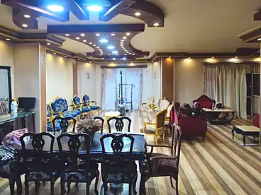 شقق للبيع في شارع كورنيش النيل، حدائق حلوان، 255 متر