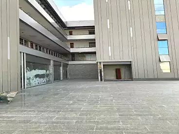Commercial For sale in El Mostakbal St., Fourth Neighborhood, 112 sqm