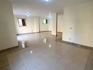عقارات للبيع في شارع 100، الحي العاشر، 215 متر