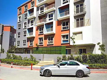 Apartments For sale in Fifth Square Compound - AlMarasem, Compounds in New Cairo, 211 sqm