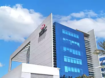 Commercial For rent in Southern 90th St., 90th Street, 413 sqm
