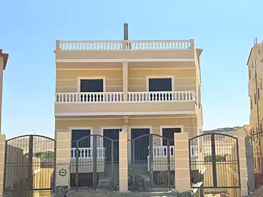 Twin House For sale in El Shorouk Compound, Compounds in 6 October, 600 sqm