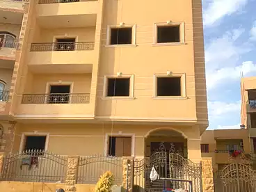 مباني للبيع في حي النرجس، جنوب الأحياء، 640 متر
