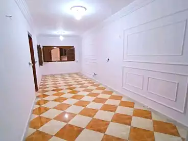 Apartments For sale in El-Gaish Rd St., Miami, 135 sqm