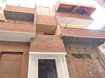 Building For sale in El Gabl El Asfr, El Khanka, 215 sqm