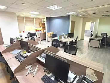 مبنى إداري للإيجار في كارفور، المعراج العلوي، 2200 متر