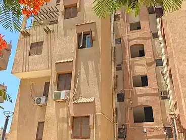 شقق للبيع في الحي الثامن، العبور، 63 متر